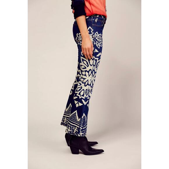 Free People Flare Jeans Boho Festival Denim Blue White Embroidered Pattern 26 - Picture 7 of 10